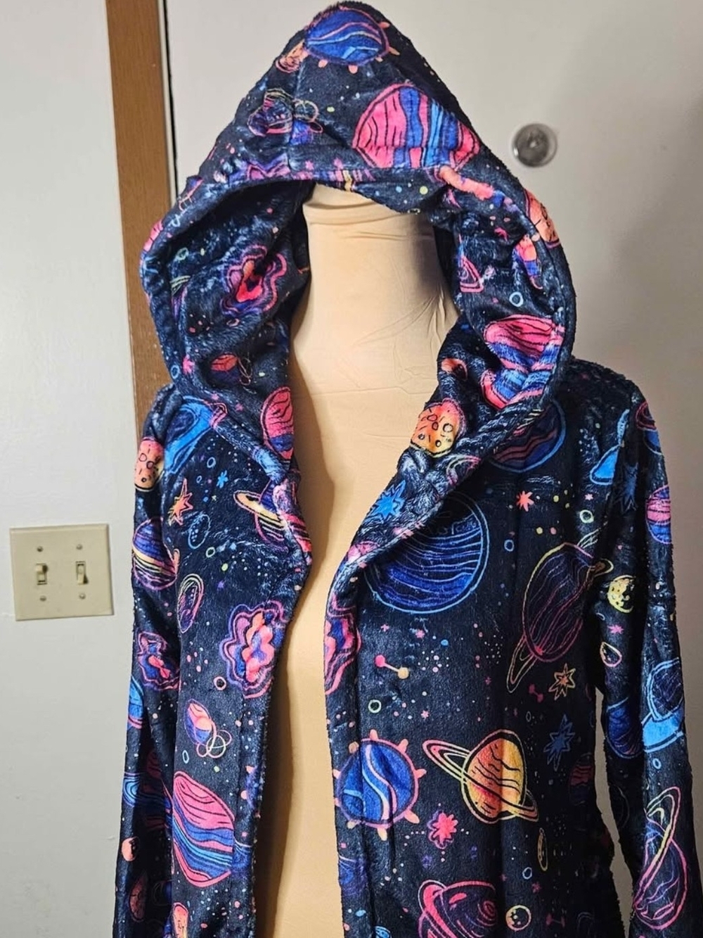 Galaxy Print Hooded Women's Coat - Black with Multicolor Planets